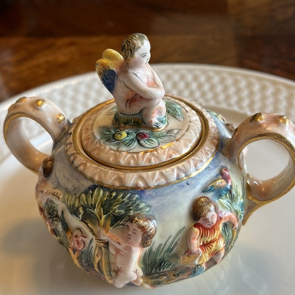 Cherubs Sugar Bowl Only Marked Italy - Picture 1 of 8